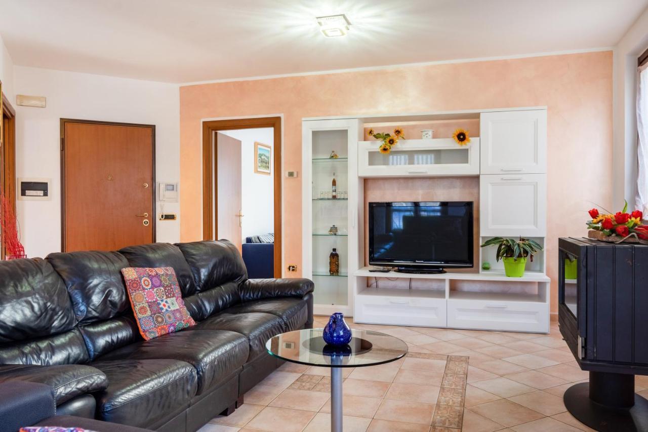 Casa Del Giardino Bright Apartment Bastia Umbra Exterior photo