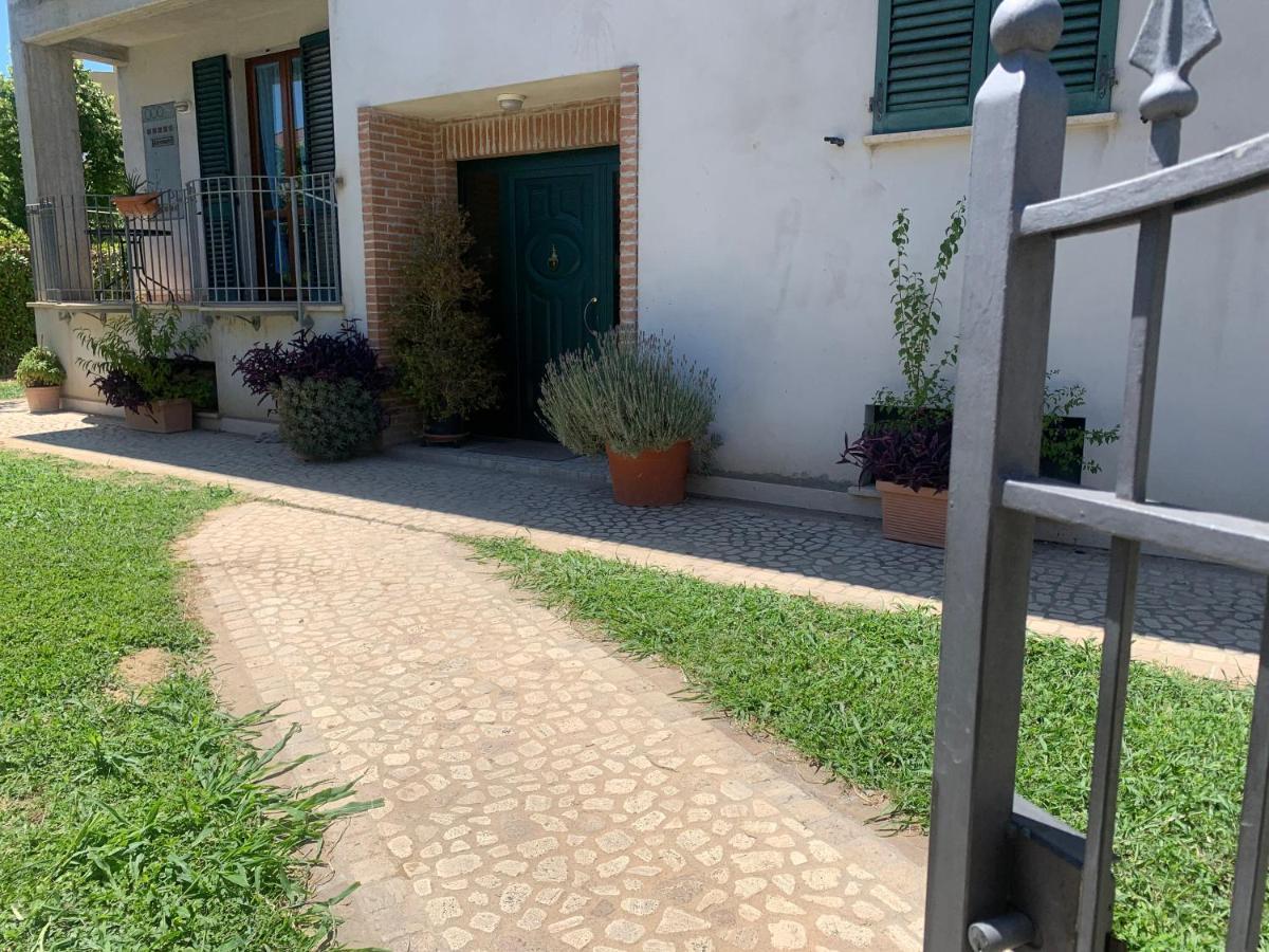 Casa Del Giardino Bright Apartment Bastia Umbra Exterior photo